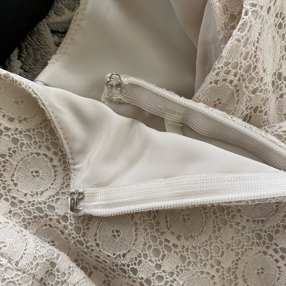 Ann Taylor Loft Dress- Cream Lace & Black-Size 0. - Picture 3 of 6